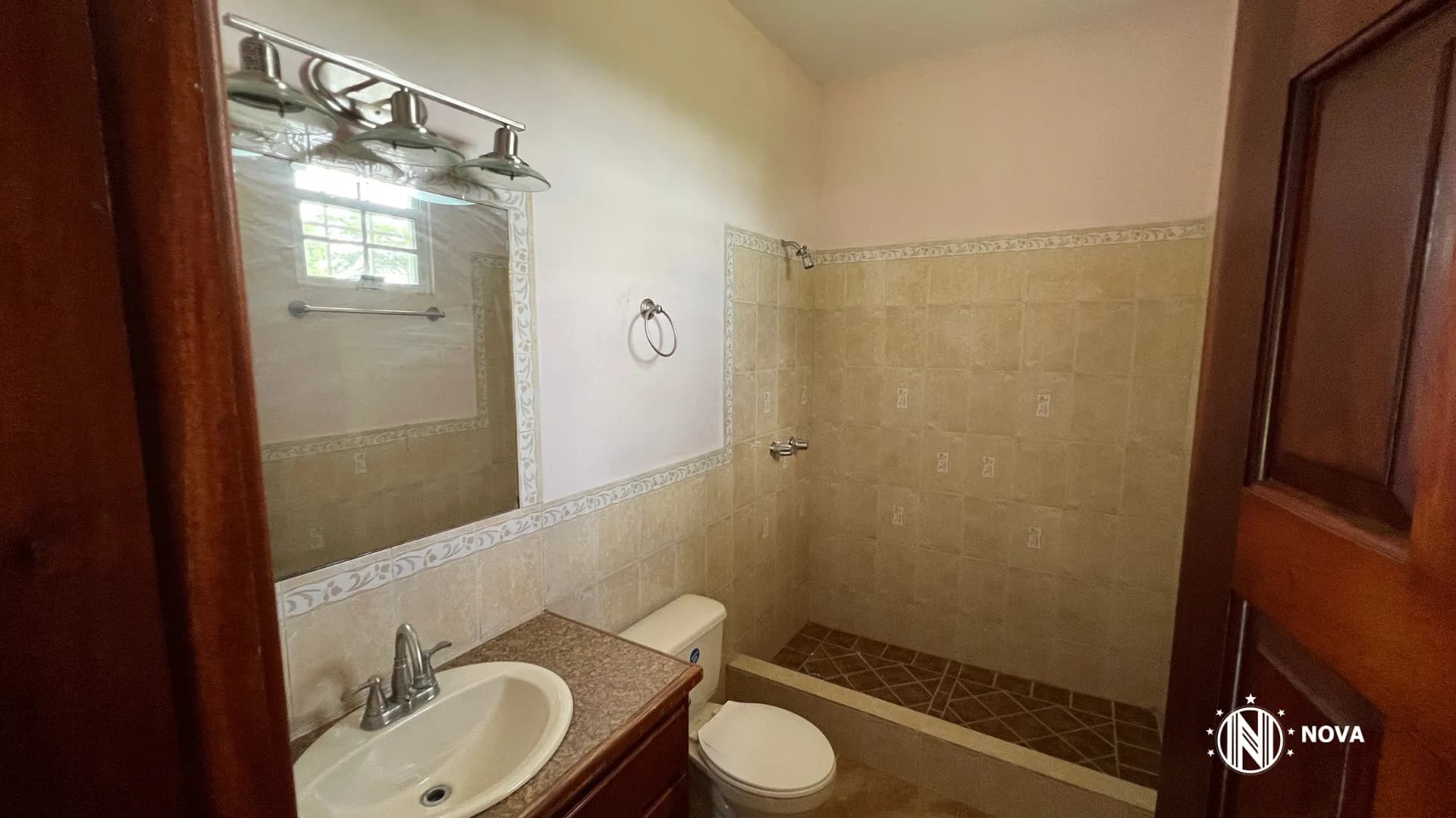 Modern House in Armenia Village, Cayo District - Photo 8