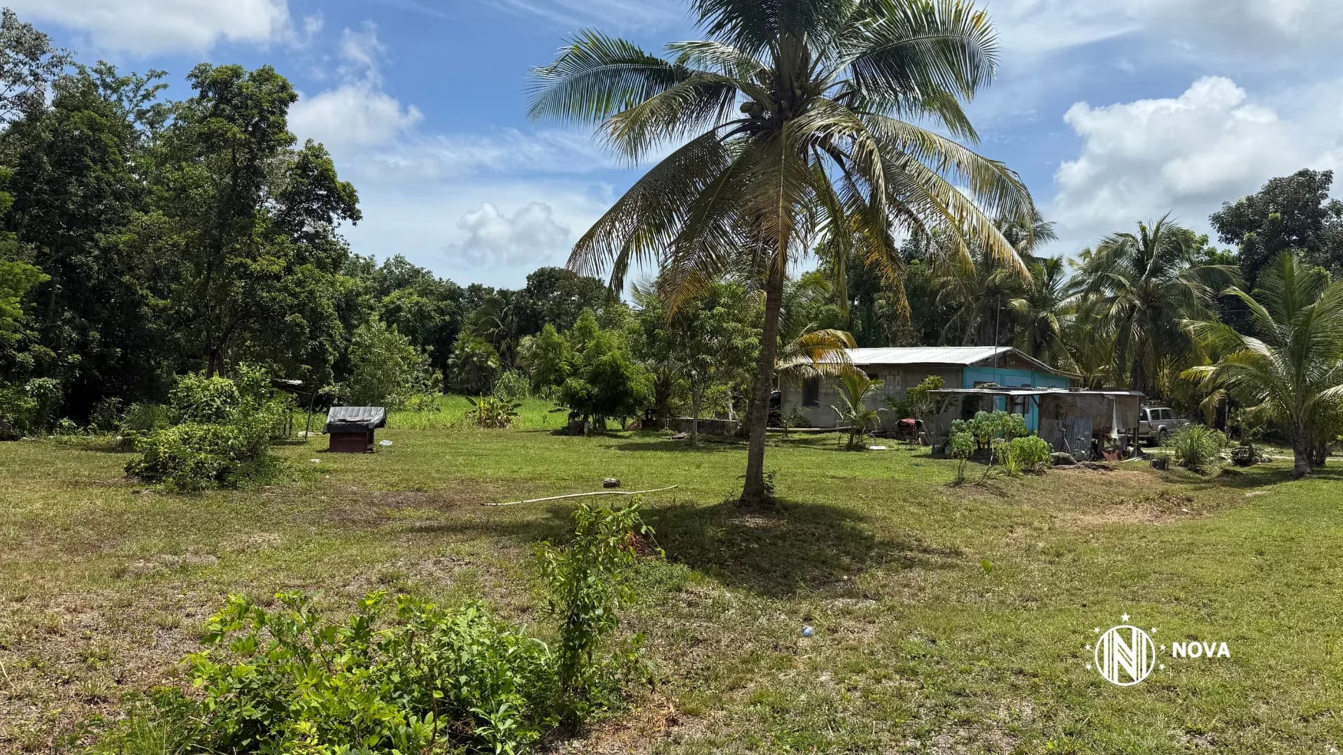 House in Maskall Village, Belize district - Photo 6
