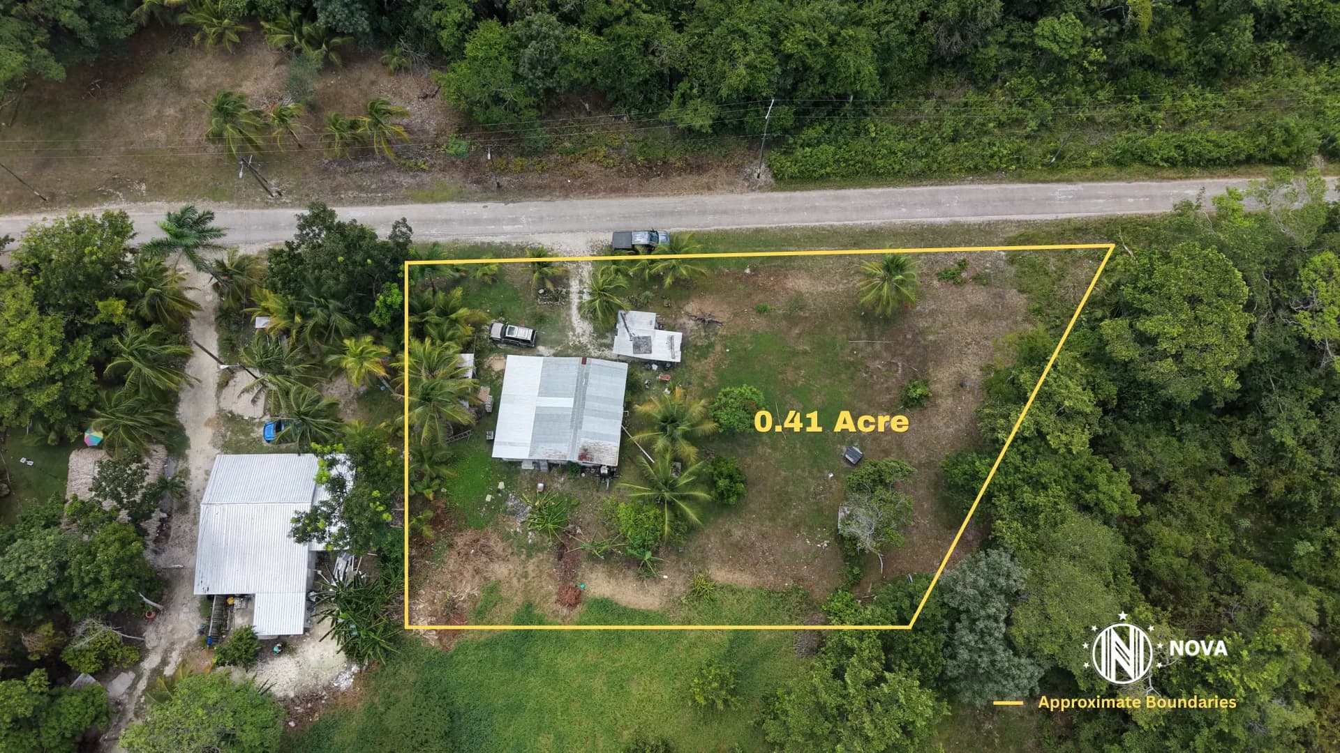 House in Maskall Village, Belize district - Photo 3