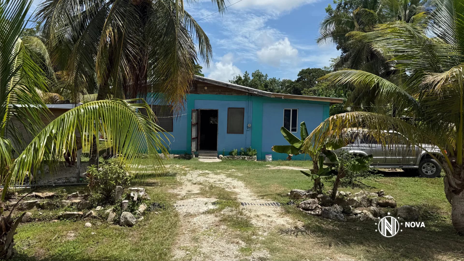 House in Maskall Village, Belize district - Photo 5
